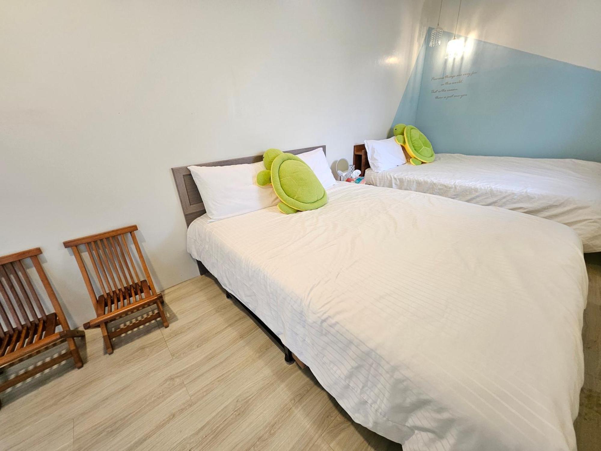 舞浪海景旅店 Hotell Xiaoliuqiu Rum bild