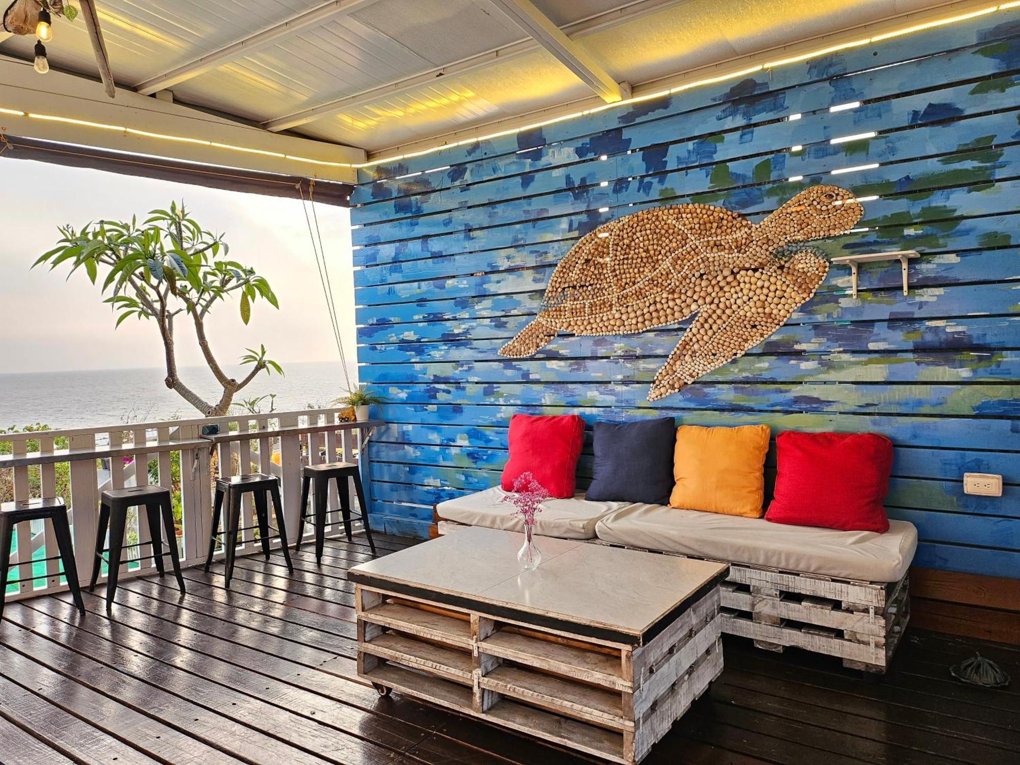 舞浪海景旅店 Hotell Xiaoliuqiu Exteriör bild